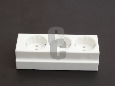 Нови предложения Съединител троен - Приста - БЯЛ                                                                                                                                                                                                                                                                             